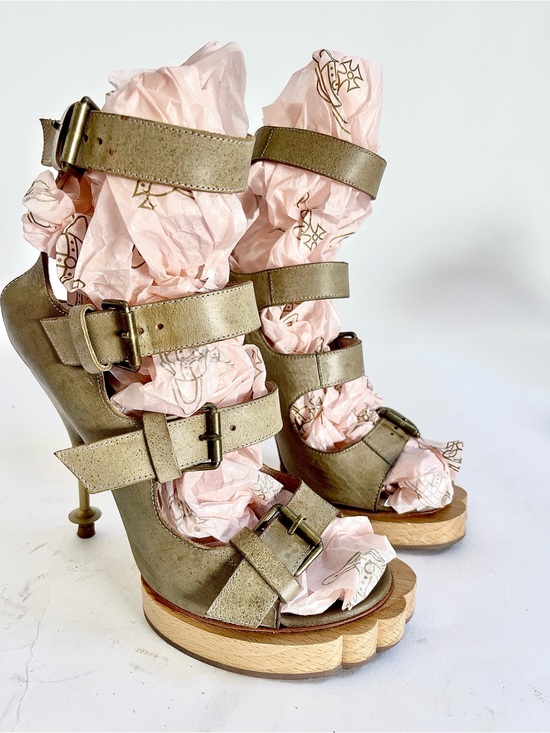 Vivienne Westwood Shoes - Vivienne Westwood Animal Toe Light Grey Leather Buckle Sandals Orb Heel US 7